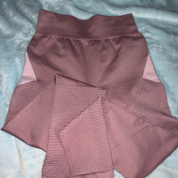 Demi Lovato leggings - Picture 2 of 2